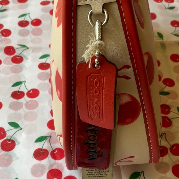 🍒 COACH ERGO SHOULDER BAG IN COACHTOPIA LEATHER WITH CHERRY PRINT - Picture 16 of 16